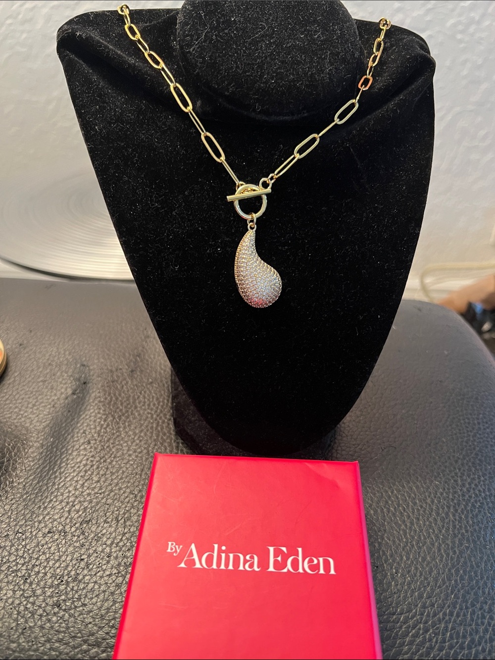 ADINA EDEN GOLD TONE & CRYSTAL NECKLACE